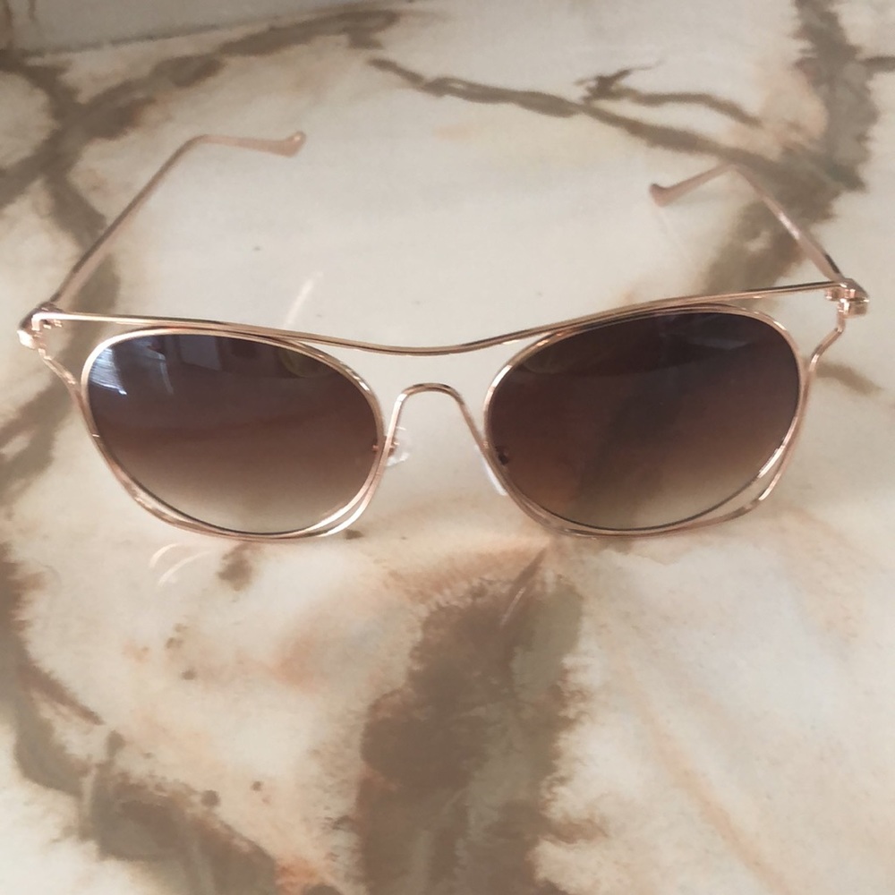 Metal frame sunglasses with UV 400 protection